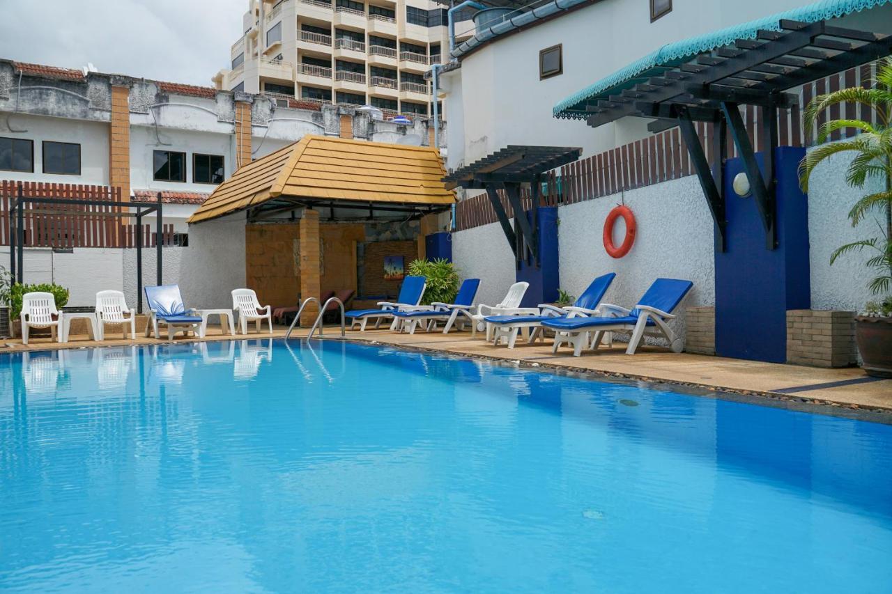 Rattana Beach Hotel By Shanaya Karon Exterior photo